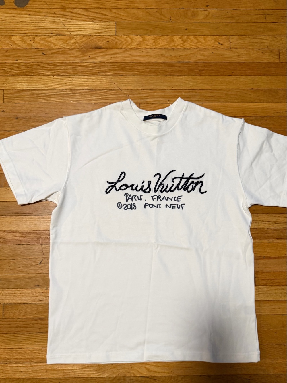 Louis Vuitton White Crewneck Signature Script T-Shirt Pont Neuf